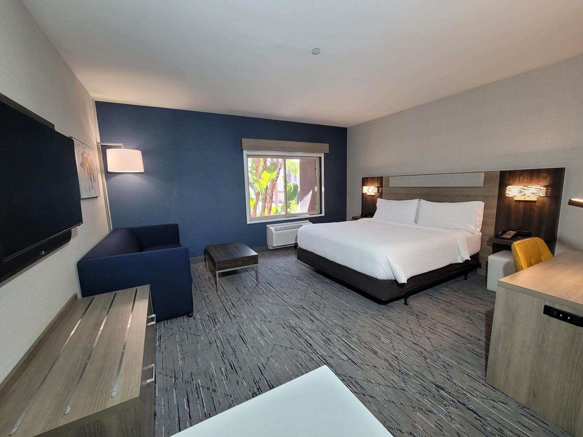 Holiday Inn Express San Diego South - Chula Vista By Ihg Exterior foto