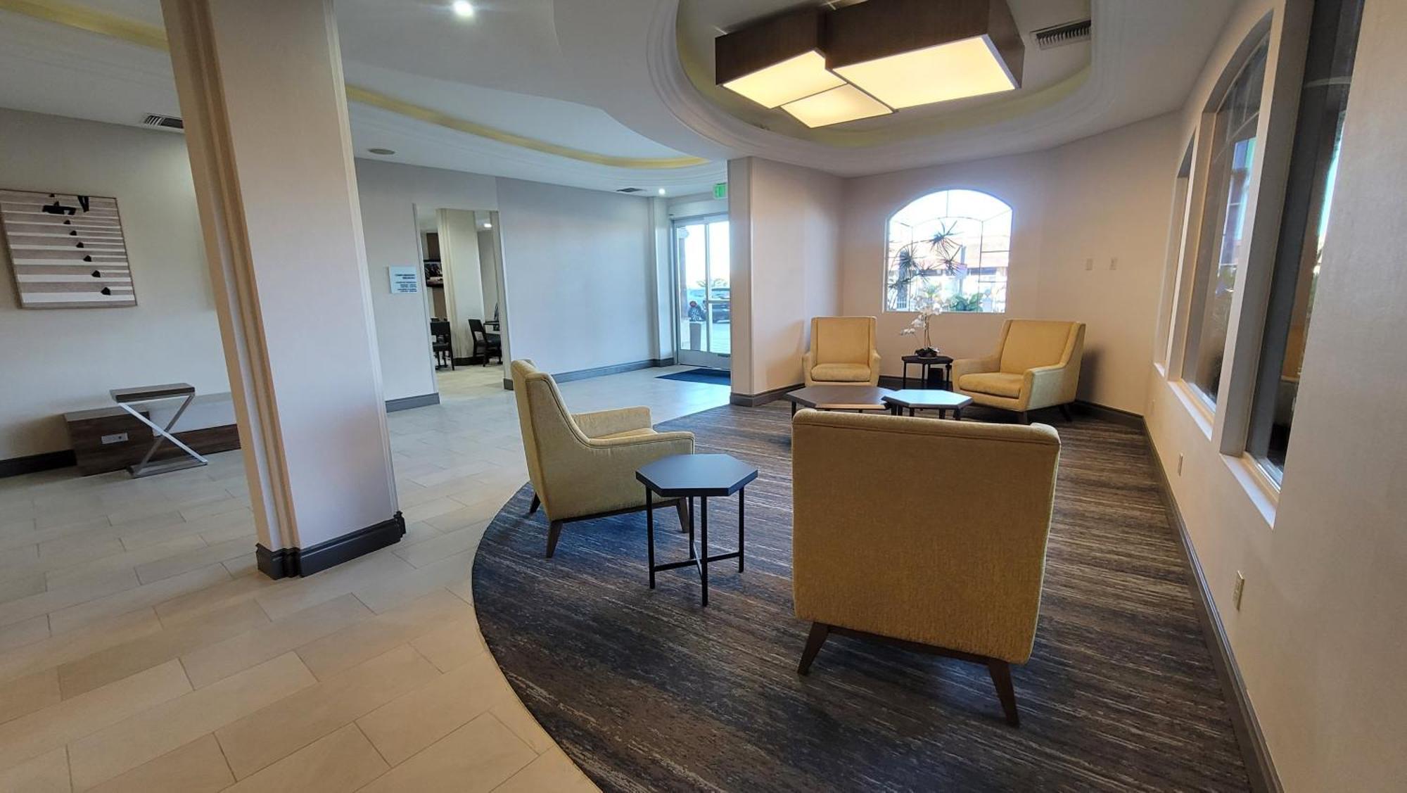 Holiday Inn Express San Diego South - Chula Vista By Ihg Exterior foto